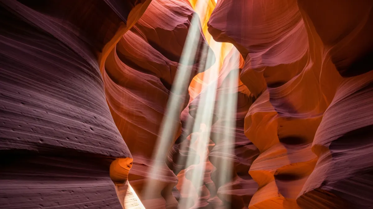 Sunbeam in Antelope Canyon 4K 4K Wallpaper